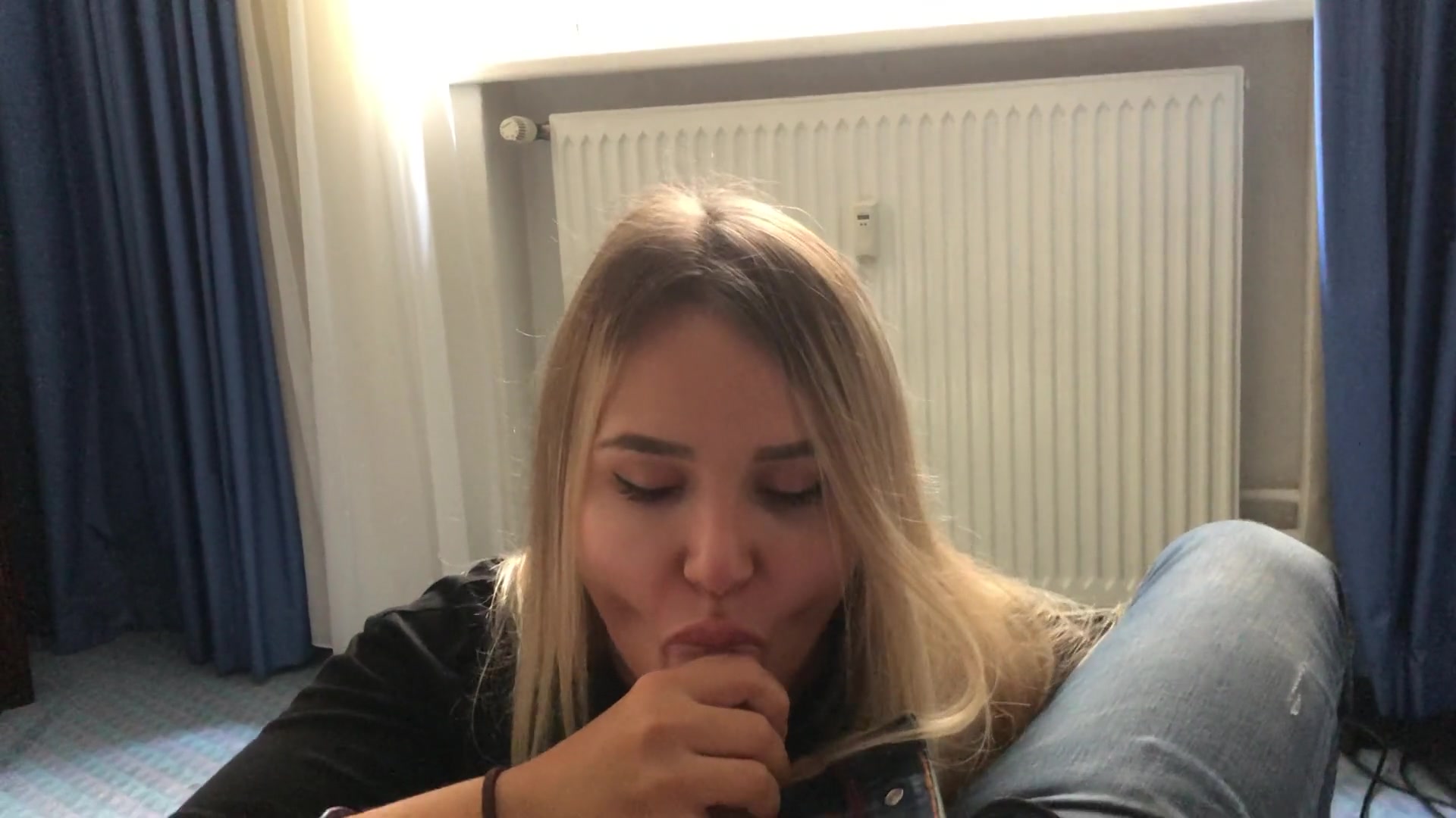 MaryCandy – BABY FACE TEEN BLOWJOB AND EAT SOME CUM