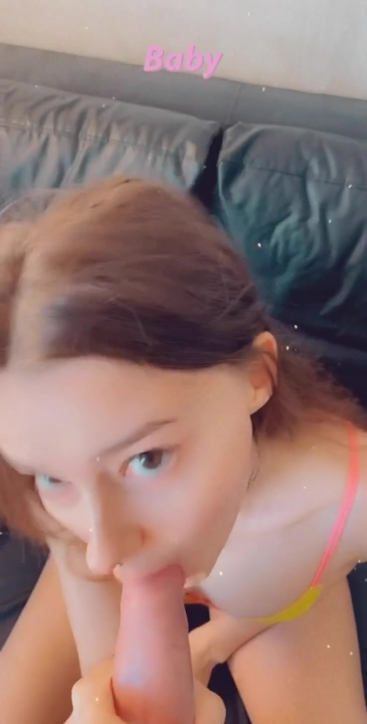 Julie Jess – Snapchat – Cute College Babe Gets Mouth Filled with Cum