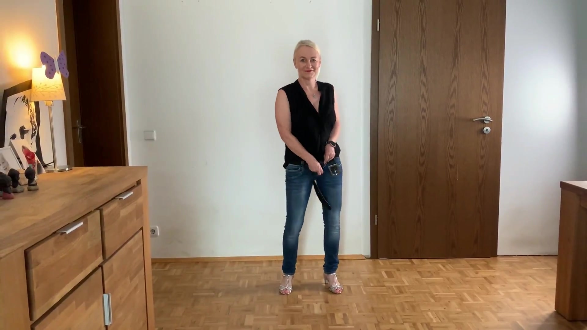 Elena-Klein – Ups – Das erste Mal nackt vor der Kamera