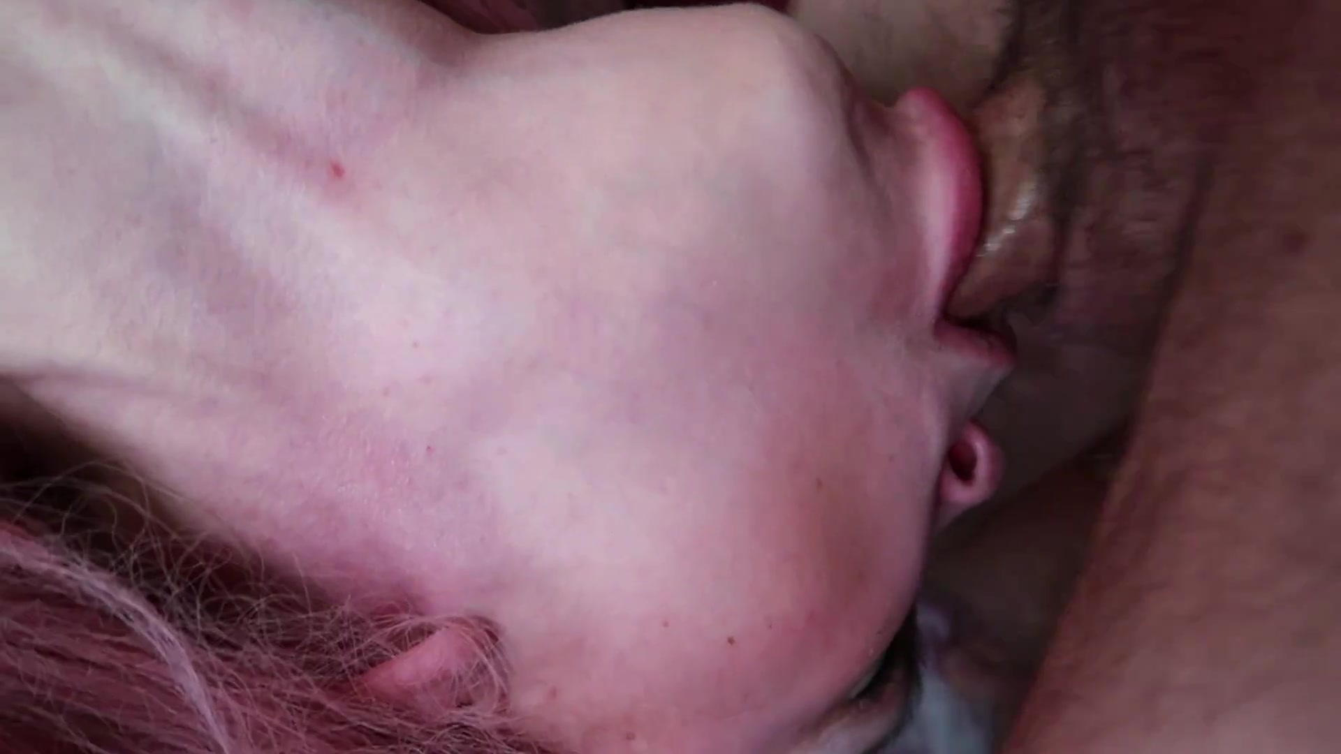 YourFaveAlice – Extreme Close up Upside down Throat Fucking