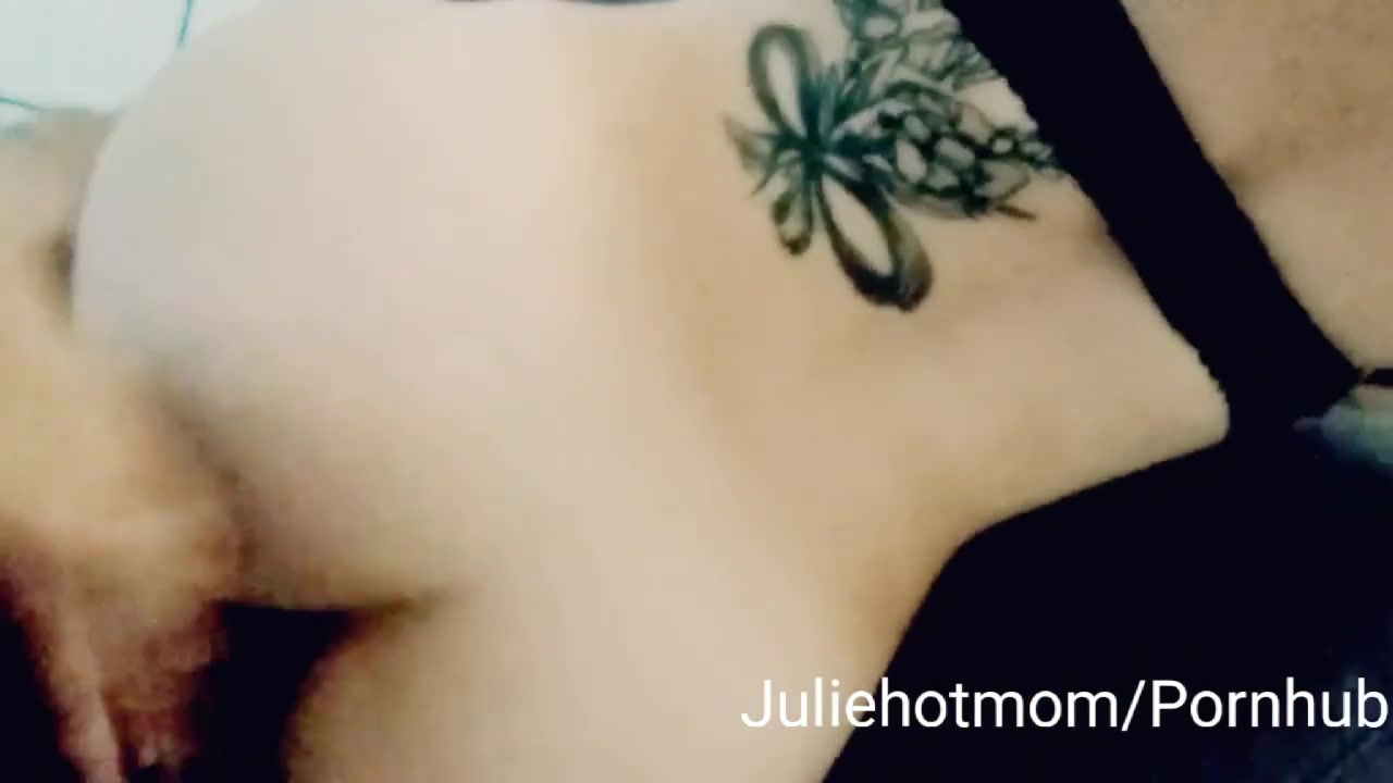 Julie Holly – Chaude belle-fait baiser par ct de mari 33