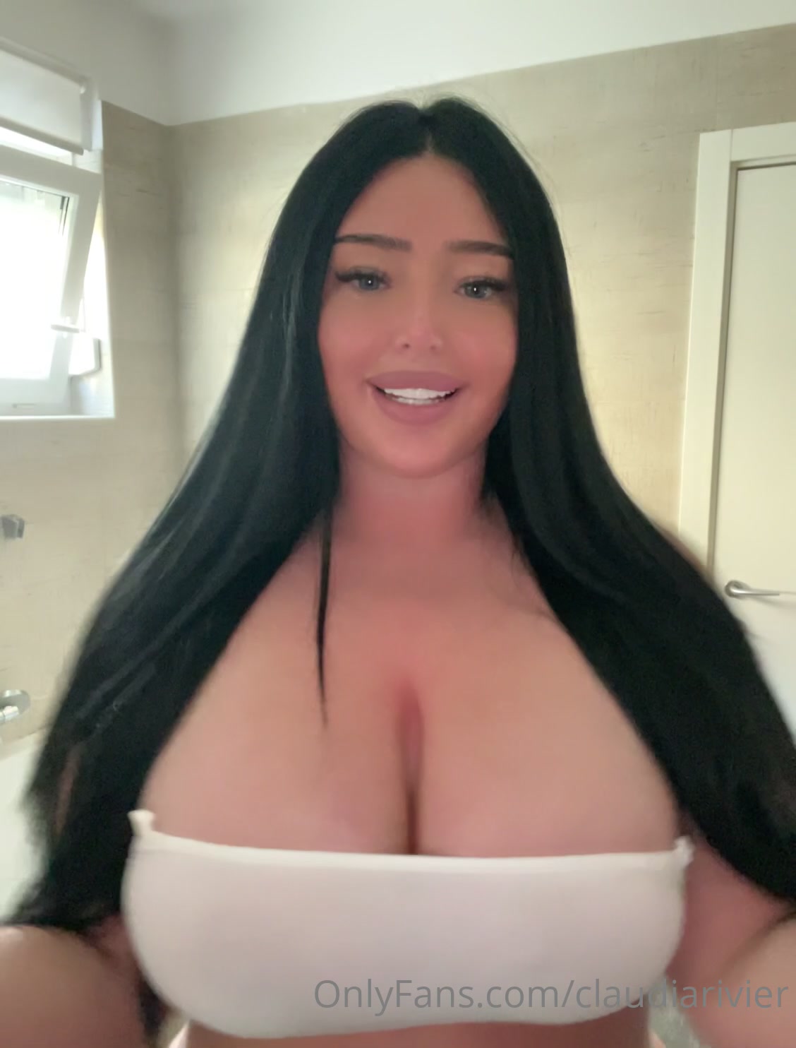 Claudia Rivier – Onlyfans Huge Tits Latina Video 20