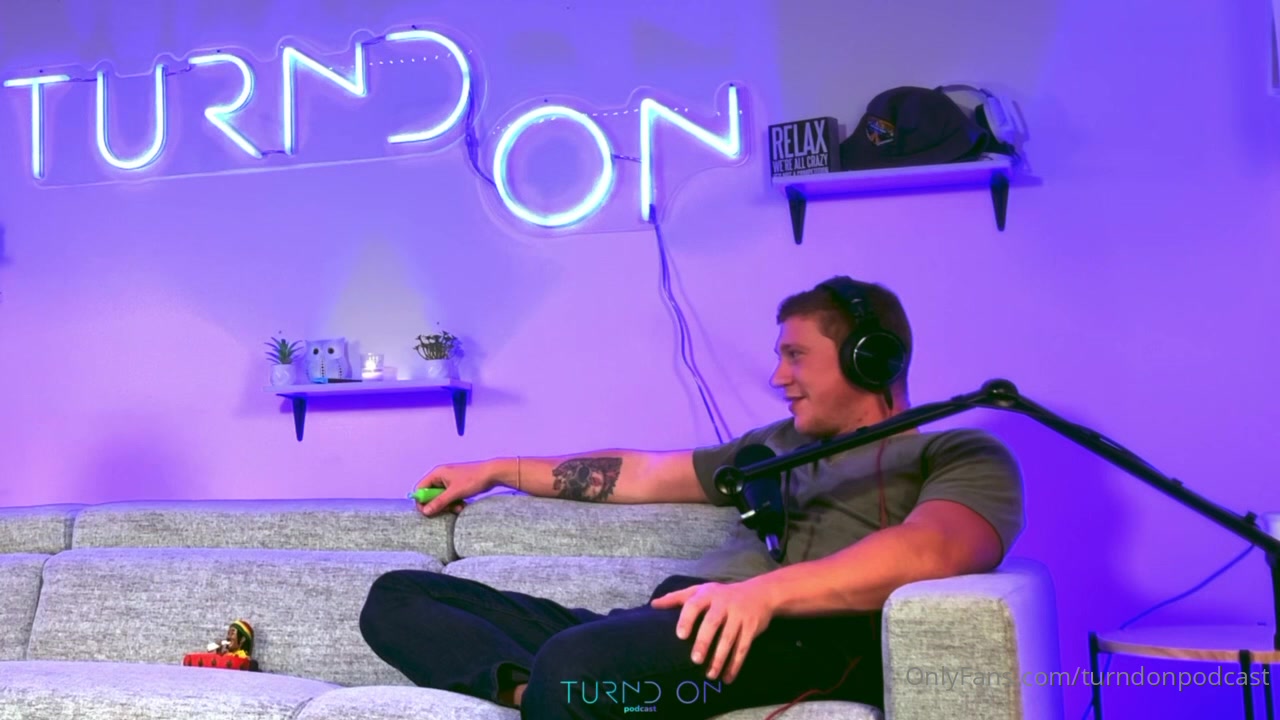Turndonpodcast-25-03-2022-Preview Things Got Messy Theoliverflynn Chloe Temple Full Vid