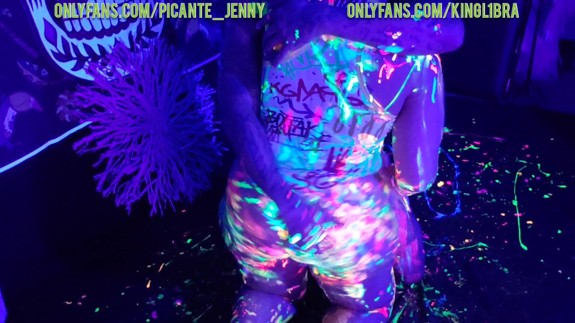 Picante_Jenny – BODY PAINT GLOW IN THE DARK SEX