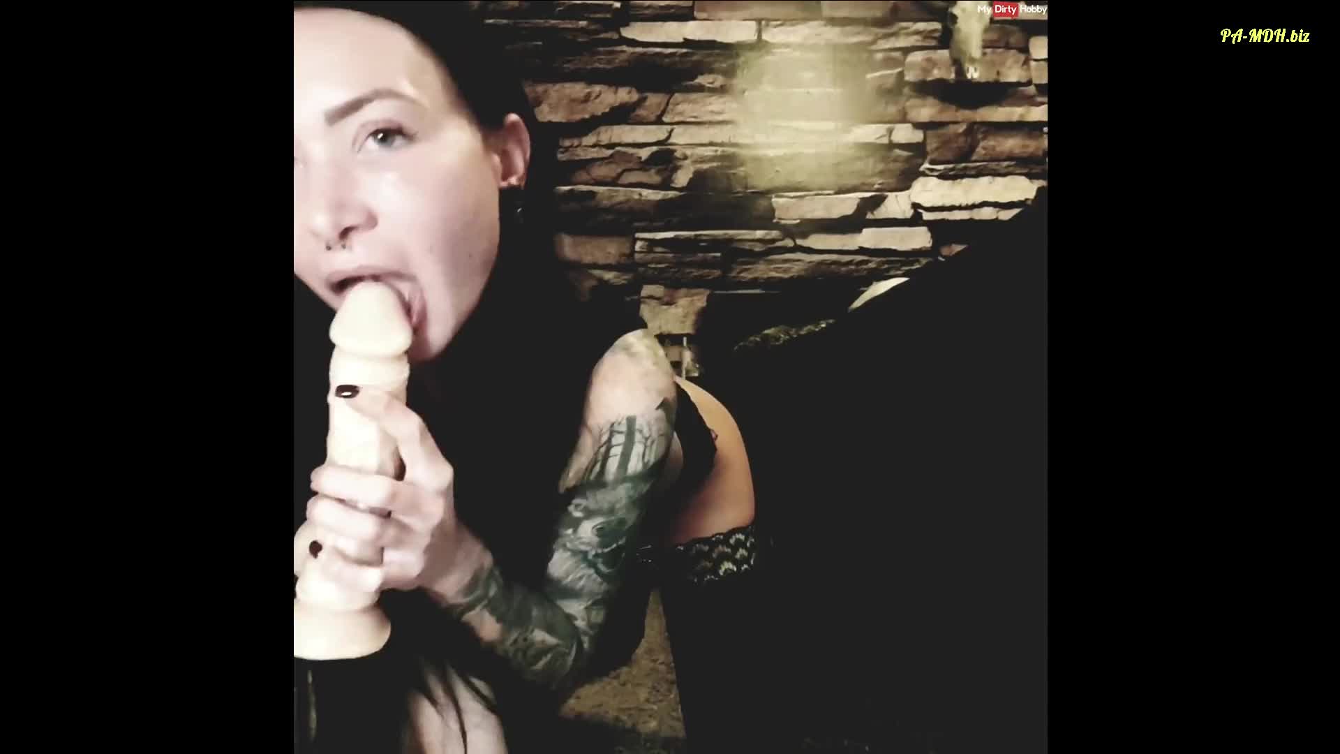 Ginabae – Gefalle ich dir – Tiefe, nasse Blowjob Kunst in Steifeln und Nylon