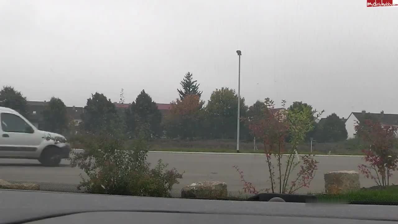 Popp-Sylvie – Wahnsinns Blowjob im Auto