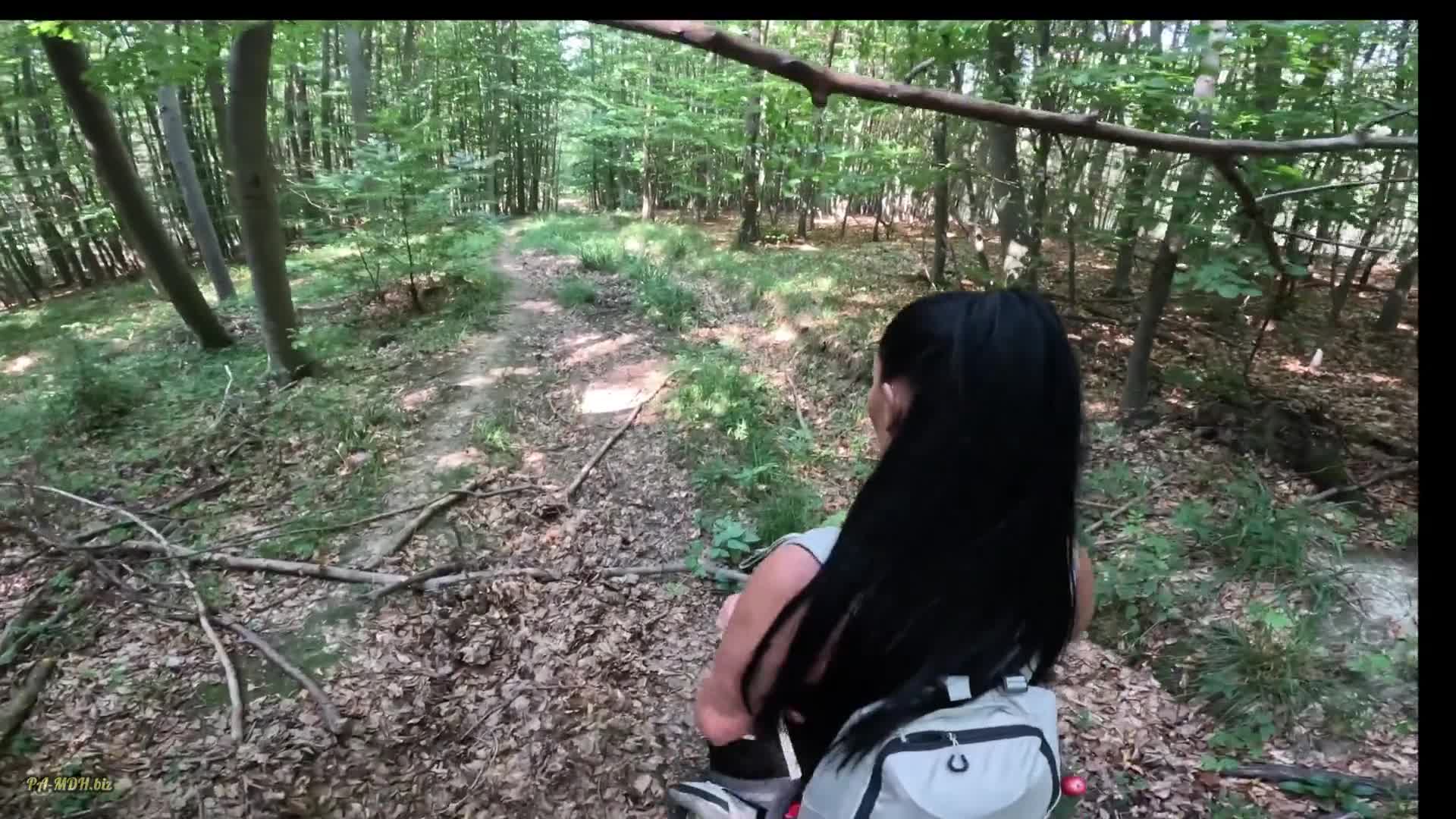 Eveonly194 – BlowJob beim Wandern – POV