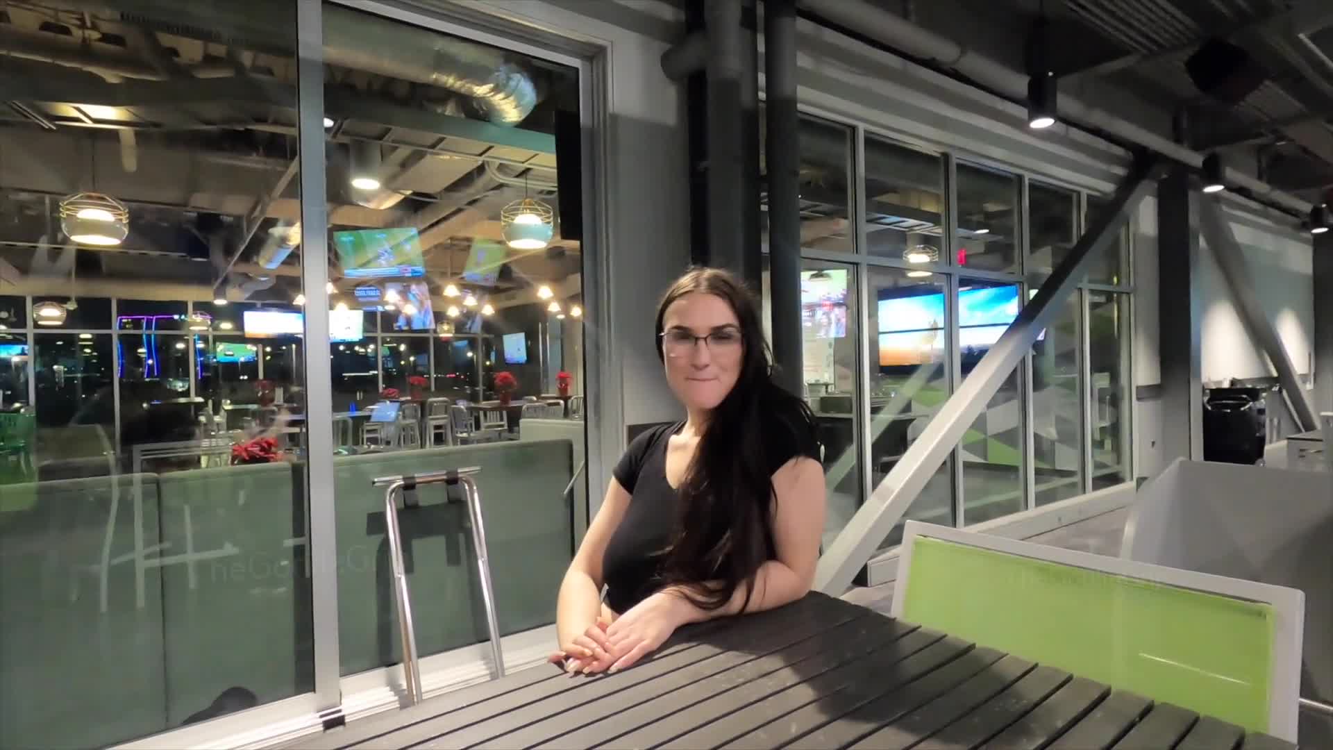 TheGorillaGrip – FUCKING WAITRESS AT TOP GOLF 4K twitter thegorillagrip