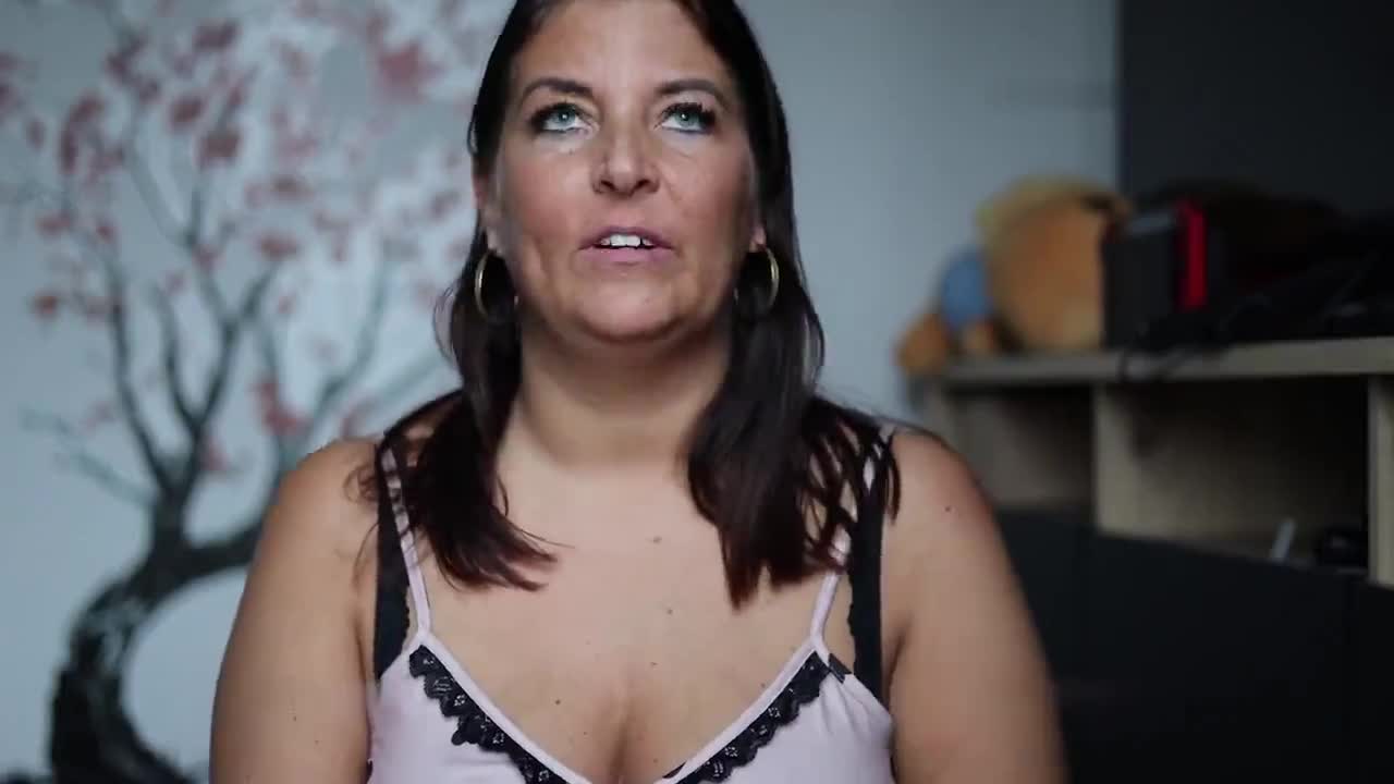 Nina-Nice – Ich bewerte deinen Ekel- Schwanz – Loseredition