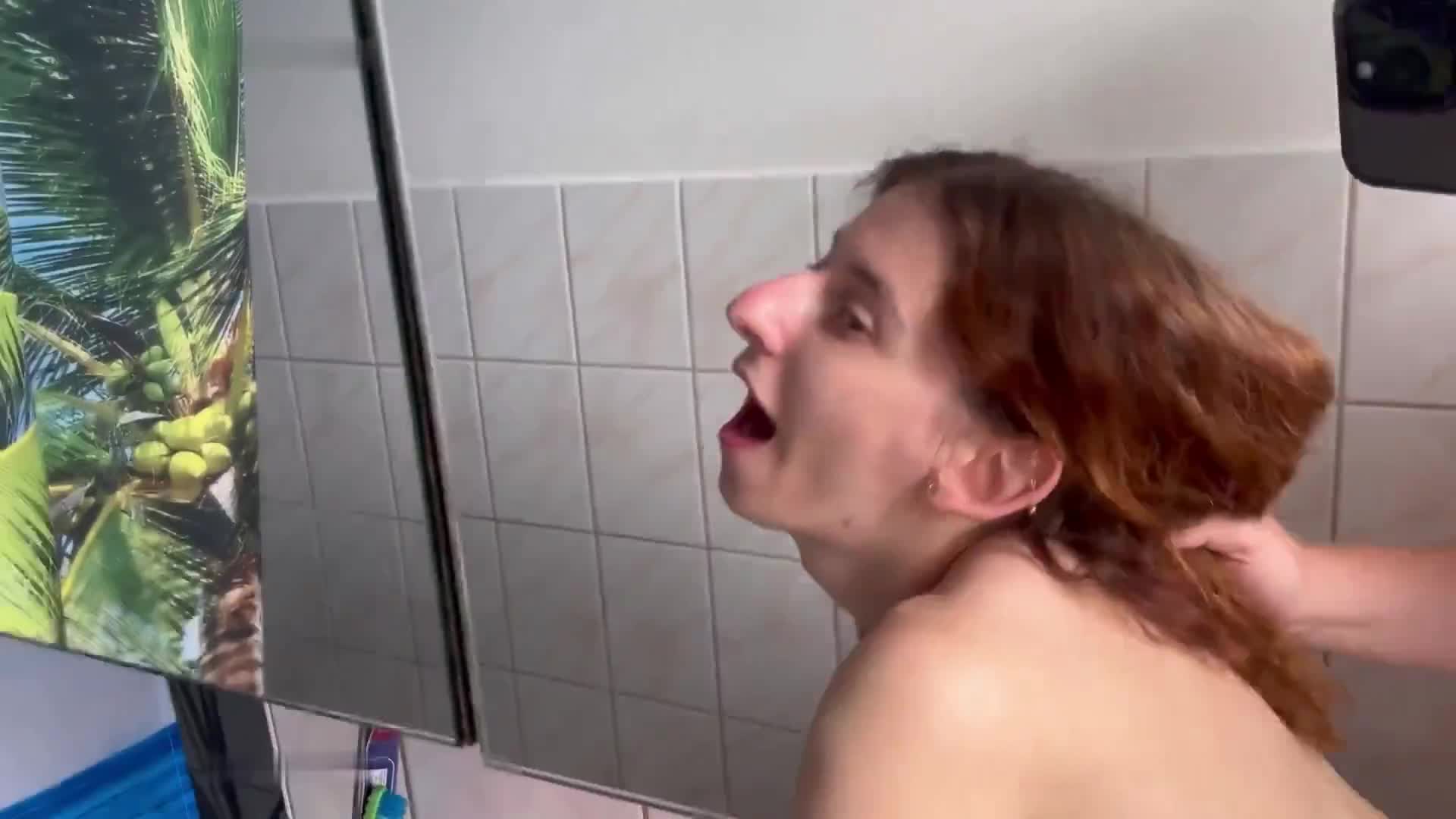 Emmasweetsugar – 100 Prozent ECHTER Sex im Badezimmer POV-Sicht
