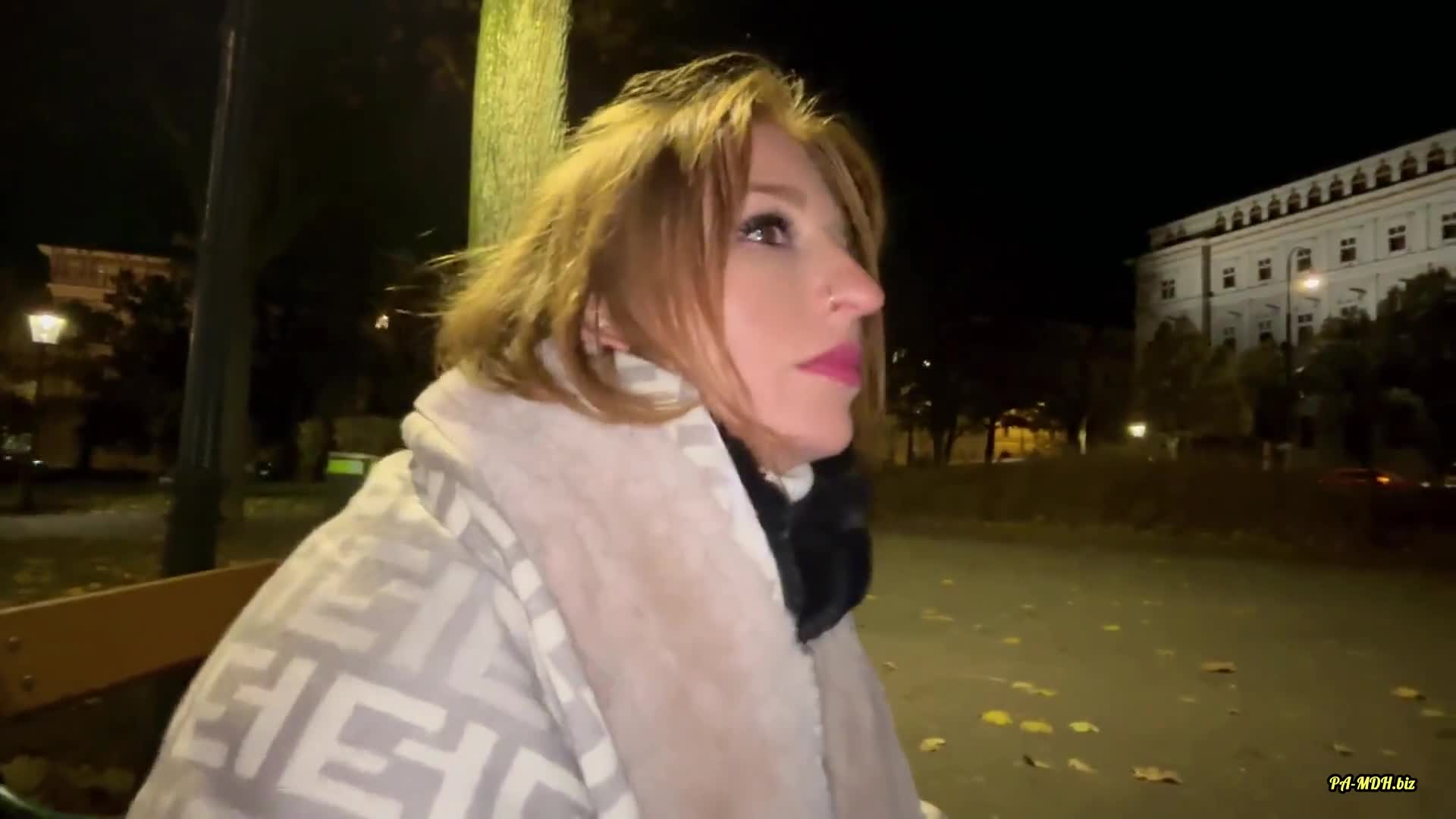 Sexy-Rachel – Den Weihnachtsmarktbesucher, die Zuckerstange gelutscht