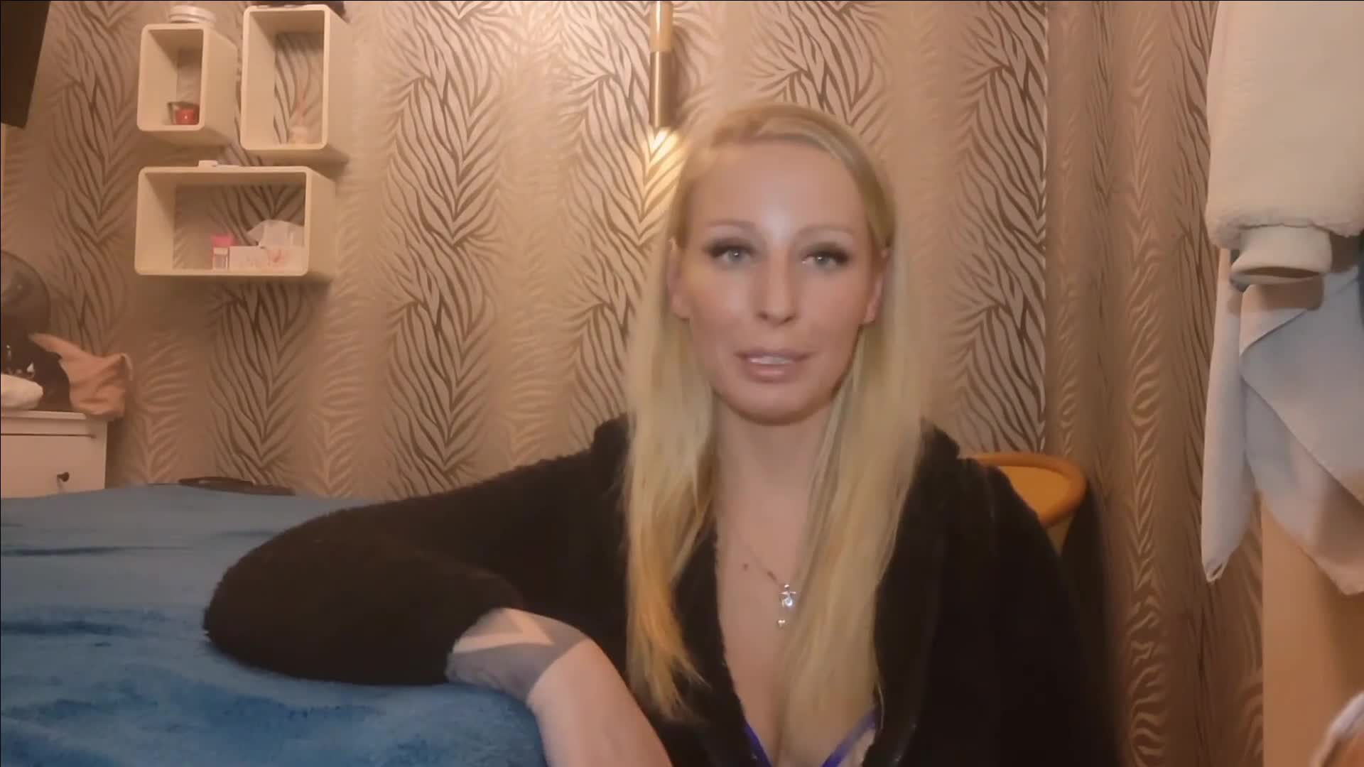 Ella-Wolff – Hey bin Ella und wollte mich einmal bei euch vorstellen