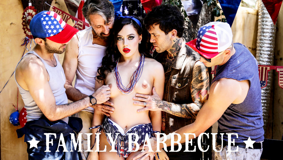 Whitney Wright – Family Barbecue – 07/04/19
